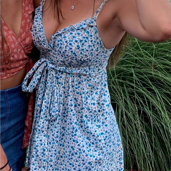 Twenty Blue and White Tie Front Sleeveless Tank Top - Picture 1 of 4